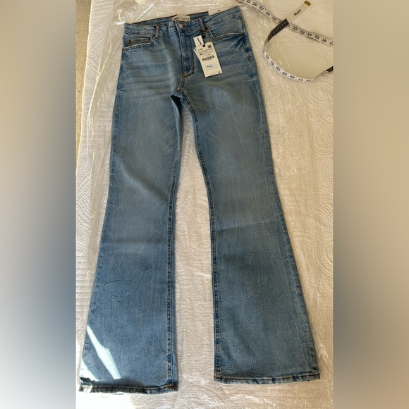 Zara. High waisted, Flare leg. Tall. 👍 Size 10❤️ - Picture 5 of 14